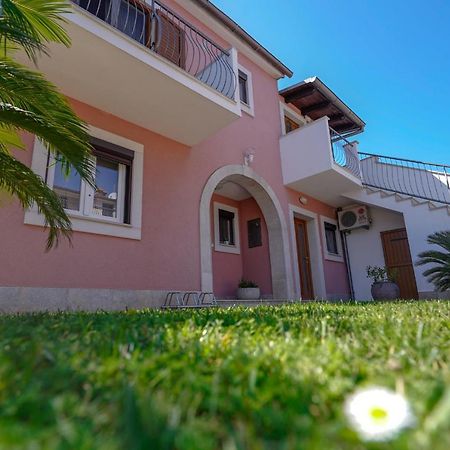 רוביני Apartments Palm View מראה חיצוני תמונה