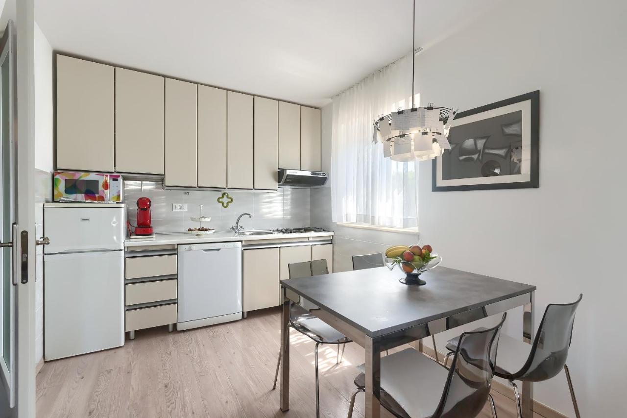 רוביני Apartments Palm View מראה חיצוני תמונה