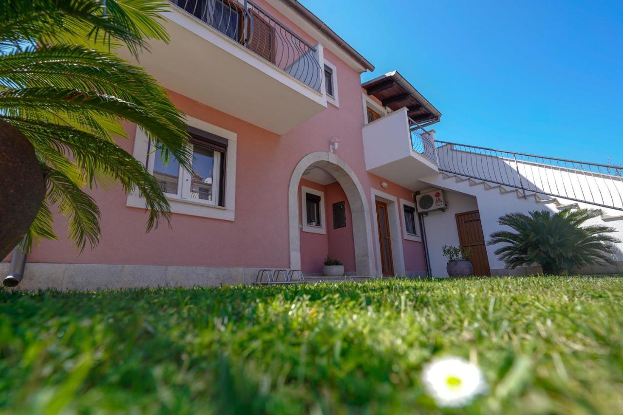רוביני Apartments Palm View מראה חיצוני תמונה