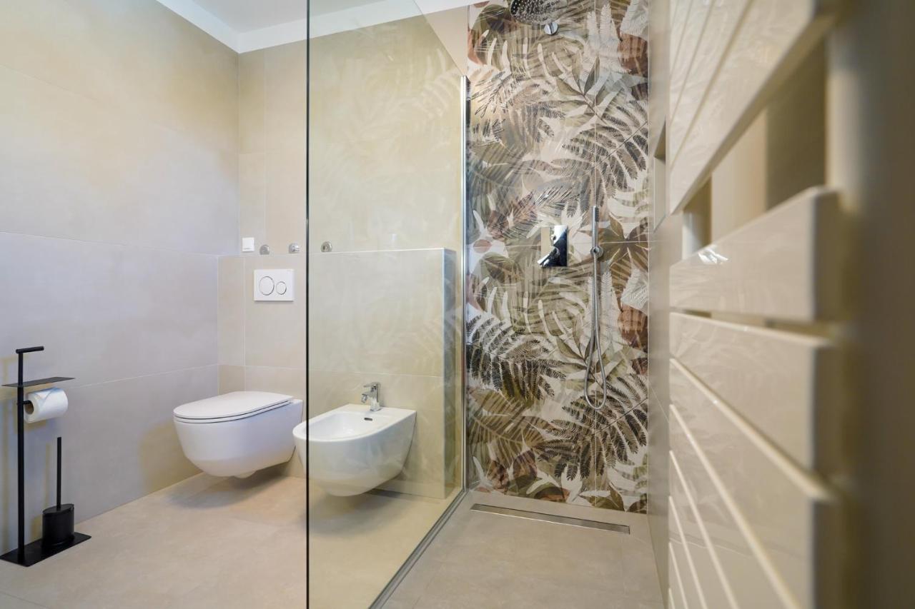 רוביני Apartments Palm View מראה חיצוני תמונה