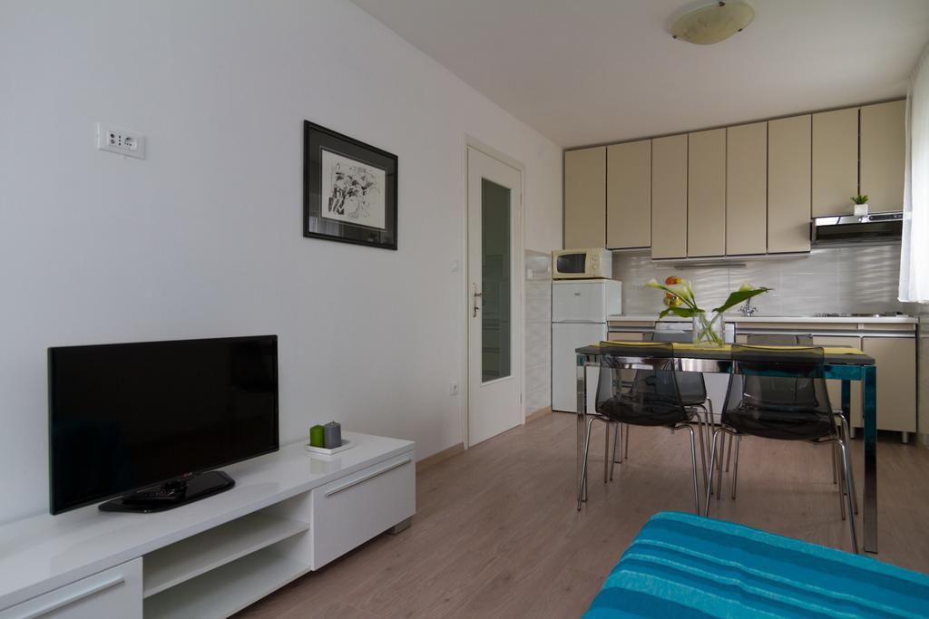 רוביני Apartments Palm View מראה חיצוני תמונה