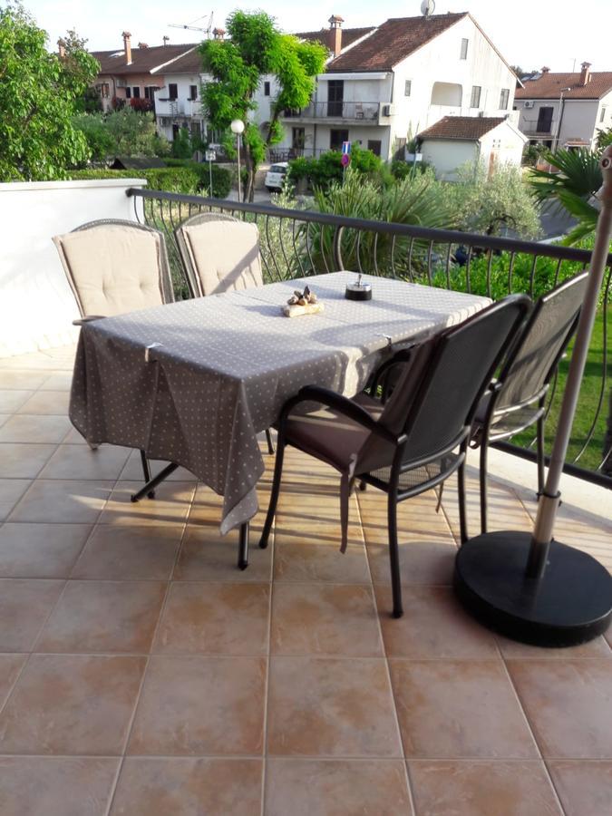רוביני Apartments Palm View מראה חיצוני תמונה